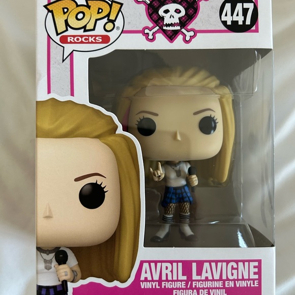 Funko Pop Rocks Avril Lavigne Vinyl Figure - Picture 2 of 4